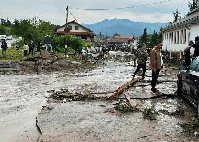 Вицепремиерът Лазаров: Мтсп Ще Окаже Подкрепа На Пострадалите От Наводнението В Берковица