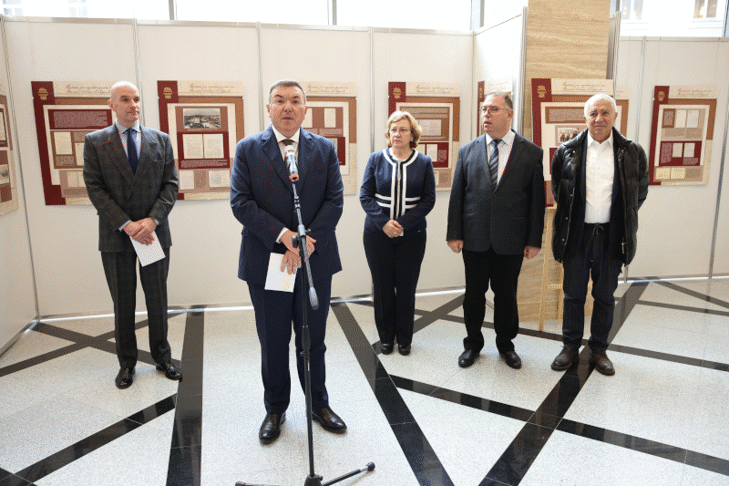 Фотодокументална изложба, посветена на 130-тата годишнина от изграждането на паметника на Апостола на свободата в столицата, беше открита в Народното събрание