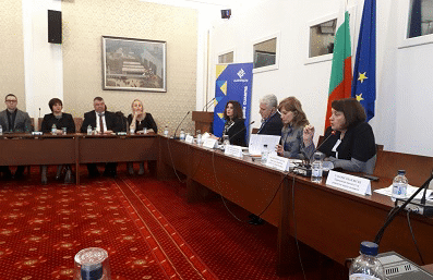 България се придвижва с 10 места напред в ЕС по равенство между половете