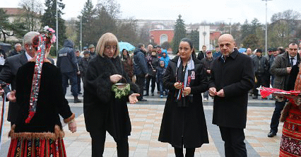 Цецка Цачева: Безспорно е важно градската част на Плевен да бъде красива и приятна, но още по-важно е да променяме градската среда в жилищните комплекси и индустриалните зони на града