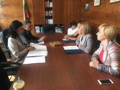 Омбудсманът Мая Манолова сезира прокуратурата за цените на парното и тока