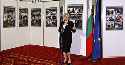 Председателят на Народното събрание Цецка Цачева откри традиционната фотоизложба „Парламентарната година през погледа на фоторепортерите”
