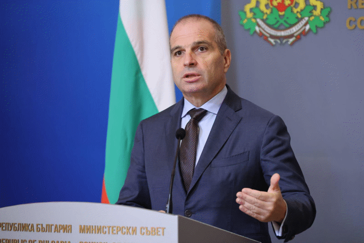 Вицепремиерът Караджов: Въвеждаме ясни правила и контрол за всяка атракция – на сушата, във въздуха и по вода Вицепремиерът Караджов: Въвеждаме ясни правила и контрол за всяка атракция – на сушата, във въздуха и по вода