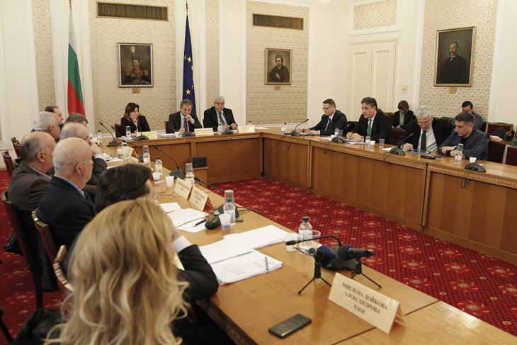 Кандидатите за председател на новия антикорупционен орган представиха концепциите си в парламента