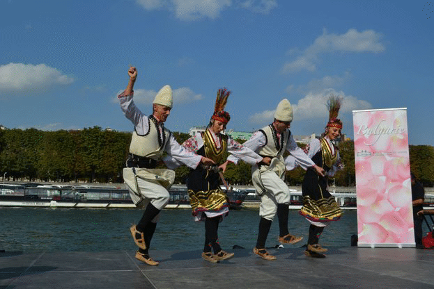 Снимки на заместник-министърът на земеделието и храните Васил Грудев от откриването на празника на гастрономията в Париж, Франция