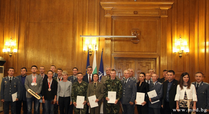 Военни спортисти с награди от министъра на отбраната и началника на отбраната