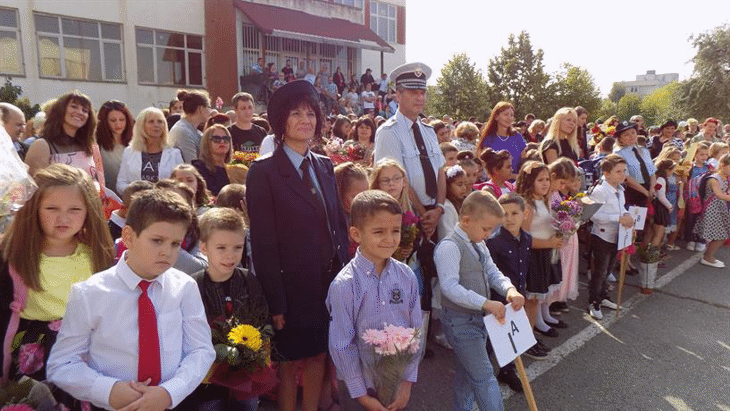 С час по пътна безопасност започна учебната година за първокласниците от столичното 140 СОУ