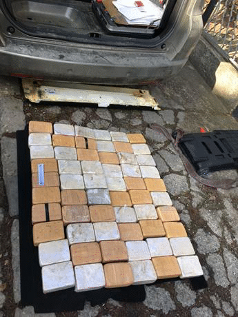 Служители на ГДБОП откриха 38 килограма хероин и кокаин