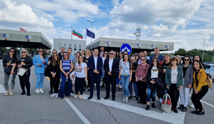 Митнически служители проведоха практически занятия за магистри от СУ „Св.Климент Охридски“