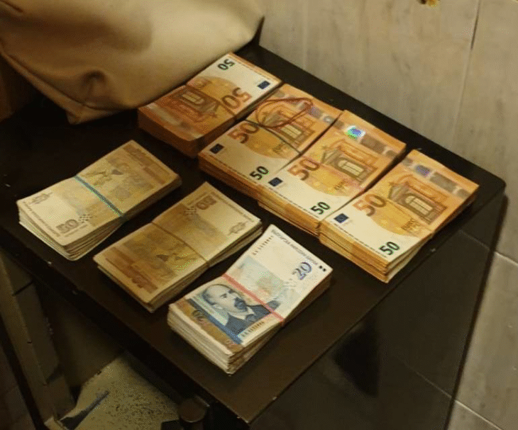 Окръжна прокуратура – Пловдив привлече като обвиняем 49-годишен мъж за неправомерно отпускане на заеми в размер на 1 млн. лева срещу лихва, укриване на данъци, пране на пари и предоставяне на помещения за проституция
