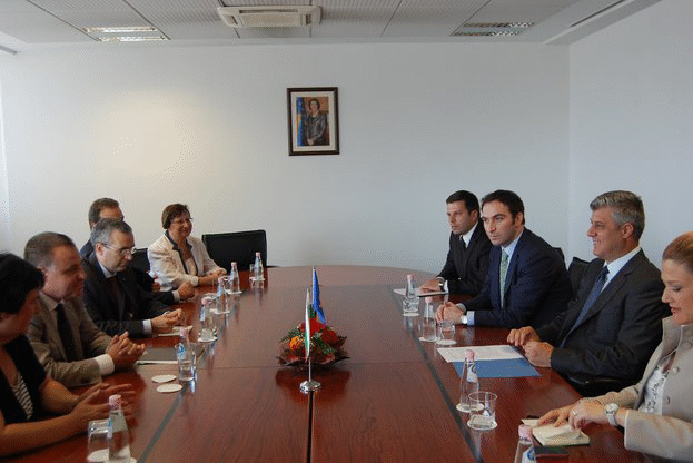 Министър Найденов се срещна с премиера на Косово Хашим Тачи