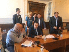 Депутатите ограничиха правомощията на ЧСИ, по предложения на омбудсмана Мая Манолова
