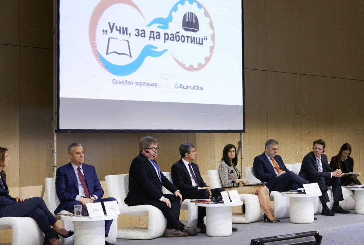 Министър Кунева: За Дуалното Обучение Е Важно Да Разработим План Община По Община