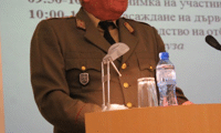 МО