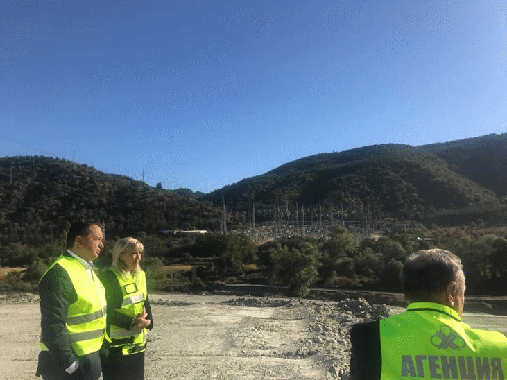 Министър Аврамова инспектира строителството на участъка Благоевград – Крупник от АМ „Струма“