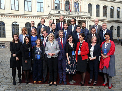 Фандъкова: В съвременните градове цифровите технологии се трансформират в по-добри услуги за гражданите