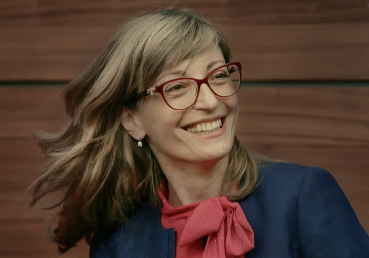 Екатерина Захариева поздрави сънародниците ни по света за Деня на Съединението