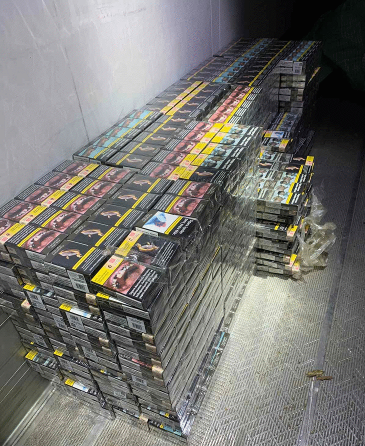 Близо 40 000 къса контрабандни цигари задържаха митническите служители на МП Капитан Андреево