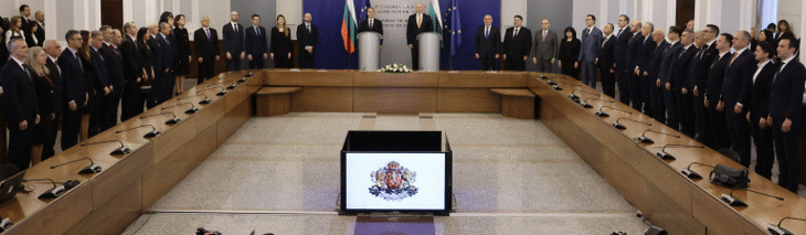 Церемония по предаване на изпълнителната власт се проведе в Министерския съвет