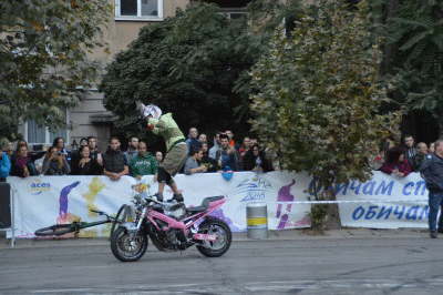 Върбицалиев, Караньотов и Язов подготвят уникално мото шоу в неделя вечер на ул. Гурко