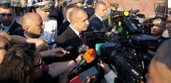 Президентът: Партиите на промяната трябва да гарантират кабинет, обединен от приоритети в интерес на българите