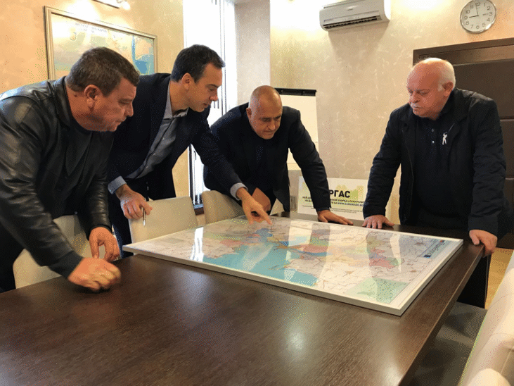 Премиерът Бойко Борисов свика кризисния щаб в община Бургас за ситуацията в пострадалите от пороите райони