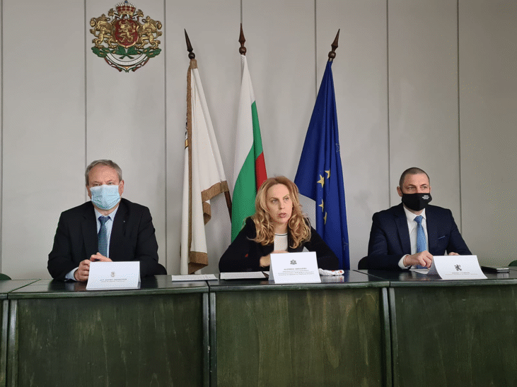 Вицепремиерът Марияна Николова пред бранша в Търговище: От днес туроператори и турагенти могат да кандидатстват за безвъзмездната държавна помощ от 51 млн. лв.