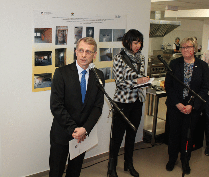 150 Ромски Деца От Кв. „Факултета“ Ще Се Подготвят За Училище И Ще Получават Безплатен Обяд В Реконструирана Сграда На 75. Оу „Тодор Каблешков“