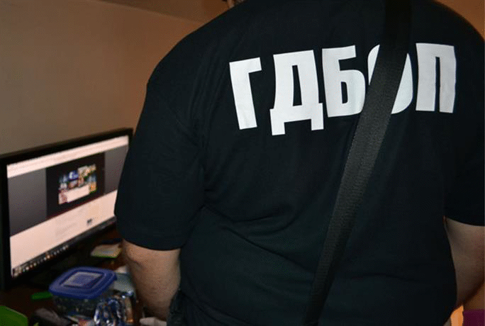 25-годишен български гражданин е задържан в хода на международна операция „CARDSHOP”