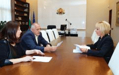 След настояване на омбудсмана Мая Манолова: Парламентът ограничава ЧСИ и некоректните работодатели до края на м. септември