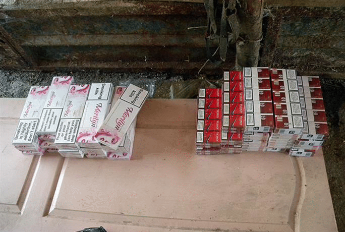 Полицаи от Пазарджик разкриха 3 900 кутии контрабандни цигари в нелегална кланица
