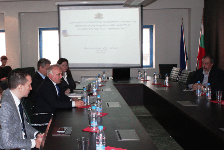 Фармацевтични Фирми Ще Финансират Студенти И Специализанти, Включени В Екипи За Научни Изследвания