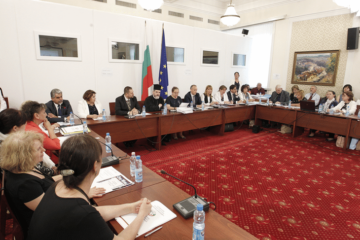 Български учители от всички краища на света участваха в годишната конференция на Асоциацията на българските училища в чужбина в Народното събрание