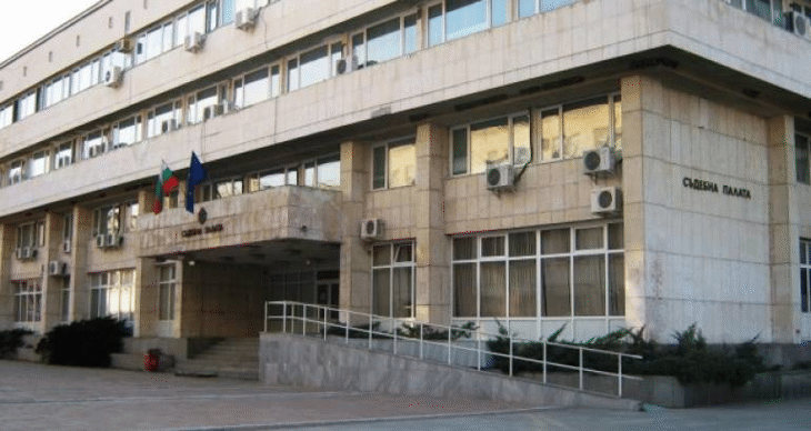 Окръжна прокуратура – Ловеч повдигна обвинение и  задържа за 72 часа длъжностно лице