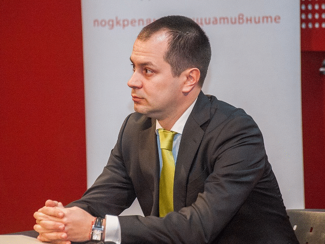 Регистрирана е положителна тенденция за намаляване на младежката безработица