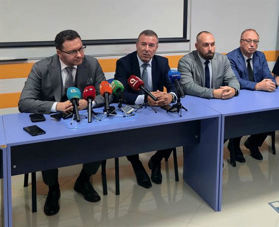 Даниел Митов: Посегателството срещу полицай е посегателство срещу държавата