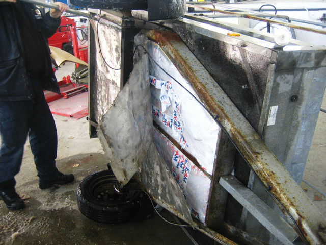 Над 40 000 къса цигари в тайник на ремарке откриха митническите служители в района на Дунав мост 2