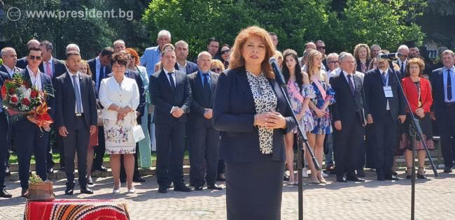 Вицепрезидентът в Казанлък: Българският народ не е разделен. Да не вярваме на тези, които проповядват разделението