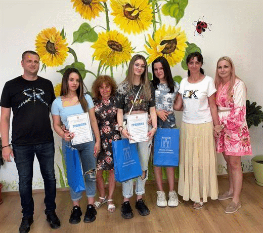 Ученици от Ихтиман намериха голяма парична сума и я предадоха в полицията