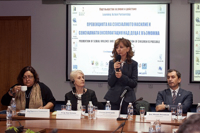 Зам.-министър Димитрова: Насилието над деца е проблем от национално значение Зам.-министър Димитрова: Насилието над деца е проблем от национално значение