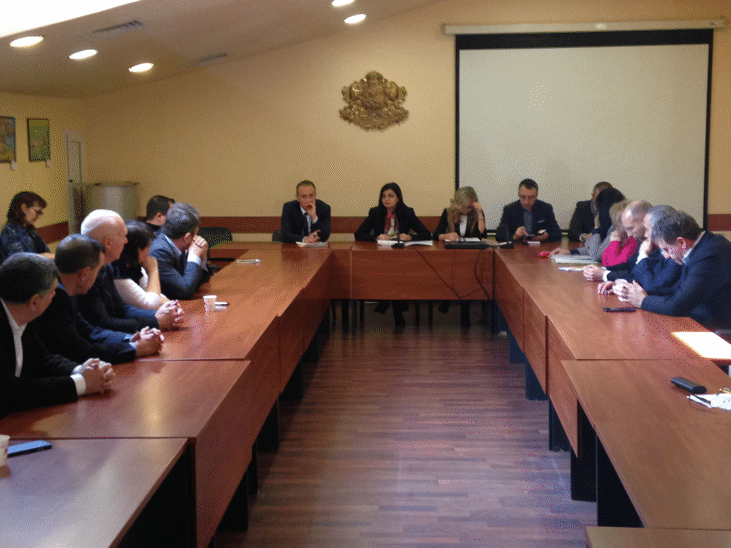 Вицепремиерът Кунева Продължава Разговорите С Издателите За Учебниците За Първи И За Пети Клас