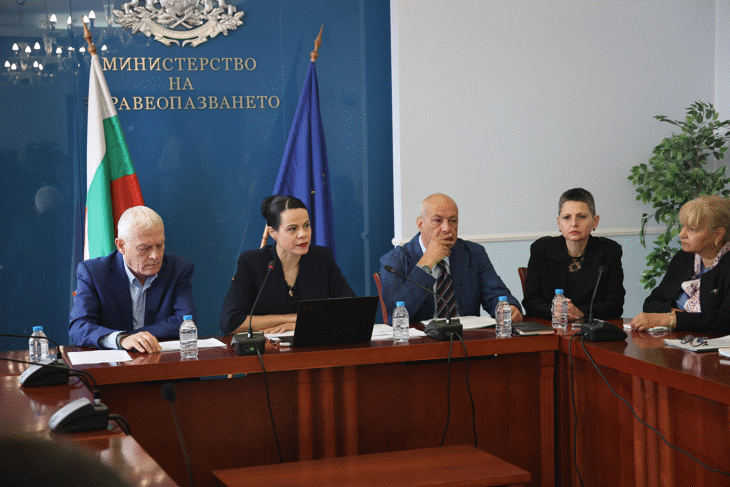 Министър Ивкова: Министерството на здравеопазването стартира сериозни реформи и засилен контрол върху болничния сектор в страната