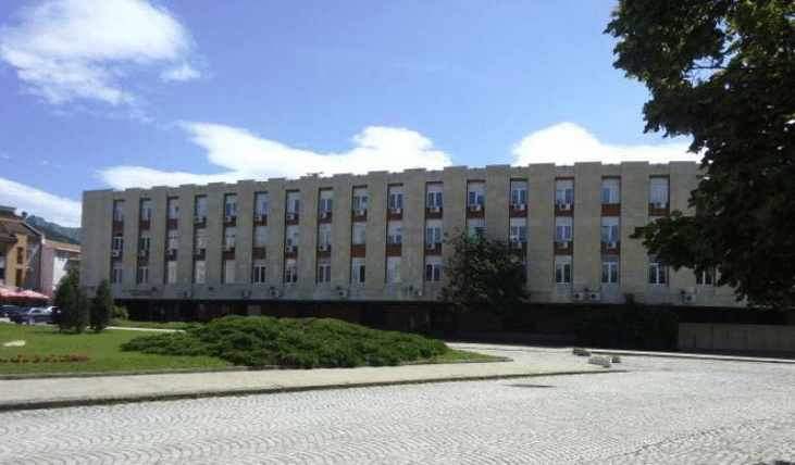 Окръжна прокуратура – Сливен предаде на съд преподавател в Технически университет – Габрово, който в качеството си на управител на търговско дружество избегнал плащане на данъци в особено големи размери