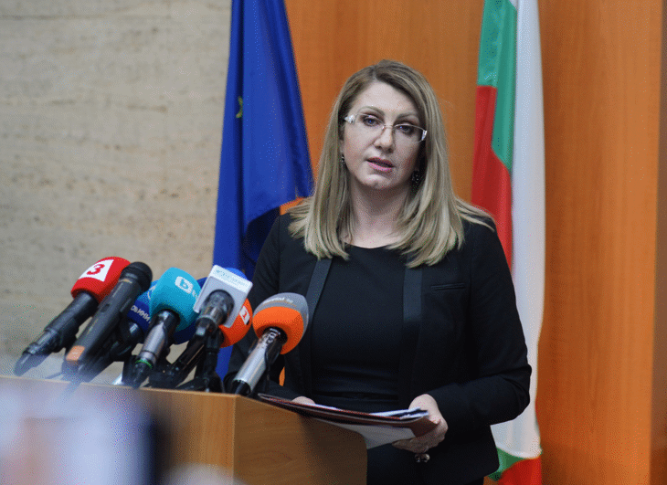 Министър Ахладова коментира доклада на ЕК за България по новия хоризонтален механизъм за Върховенството на правото в ЕС