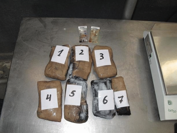 Гранични полицаи и митничари откриха на ГКПП – Видин над килограм и половина хероин
