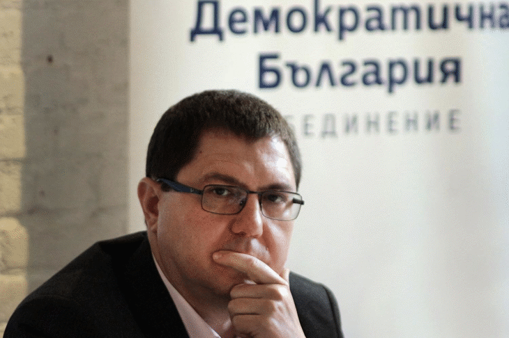 “Ще се разпищят ли, ако спрем топлия обяд?” Овча купел ще протестира срещу повторно издигнатия от ПП-ДБ кмет, презастроил района