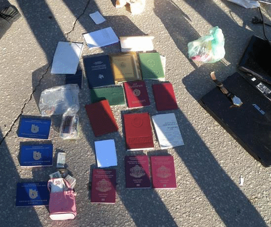 Трима извършители на взломна кражба са задържани в рамките на проведена полицейска операция