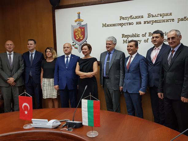 Министър Рашков проведе работна среща с посланика на Турция в България