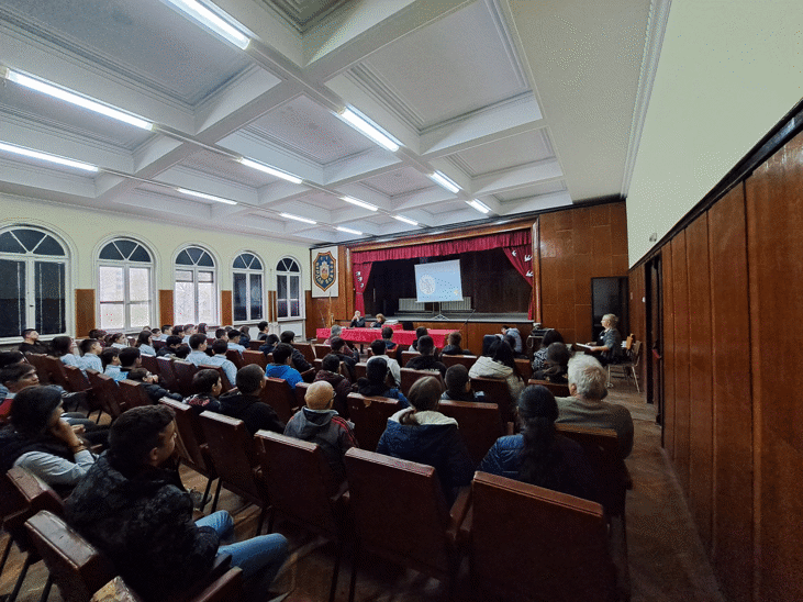 Русенски магистрати разговаряха с ученици за киберпрестъпленията и опасностите в интернет и социалните мрежи