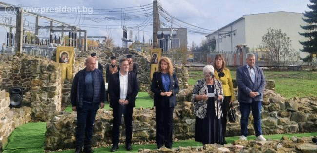 Вицепрезидентът участва в Национален археологически резерват „Деултум – Дебелт“ в отбелязването на 1160-годишнината от покръстването